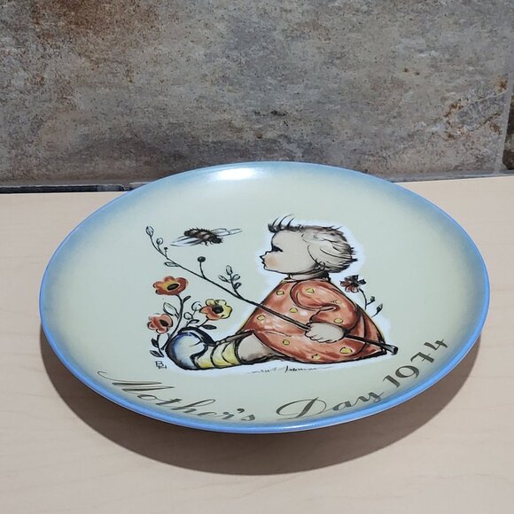 Schmid Hummel Mother's Day 1974 The Bumblebee Decorative Wall Hanging Plate - Picture 3 of 11
